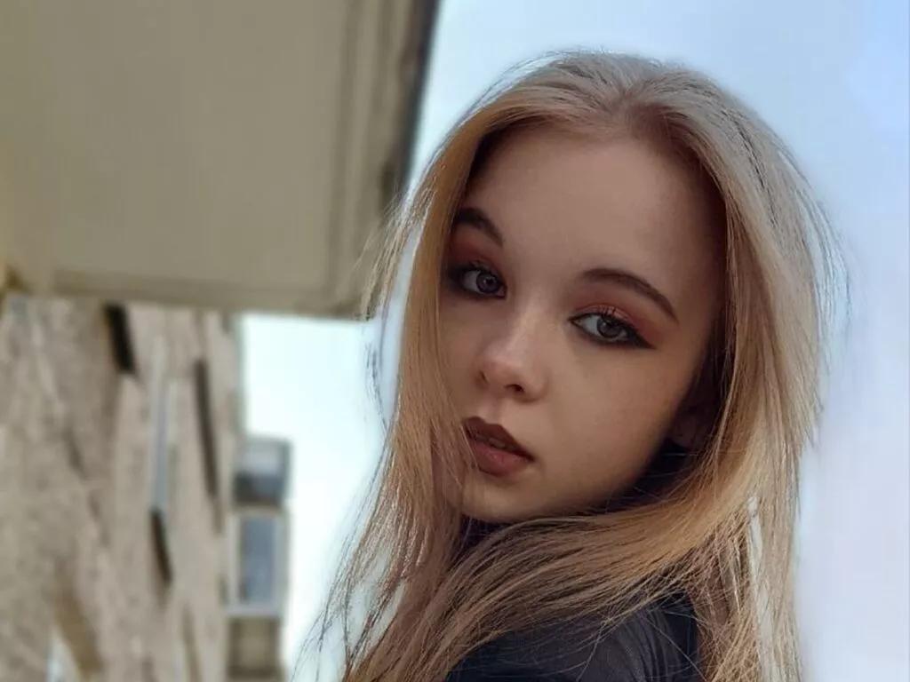 ElletteChesser from LiveJasmin