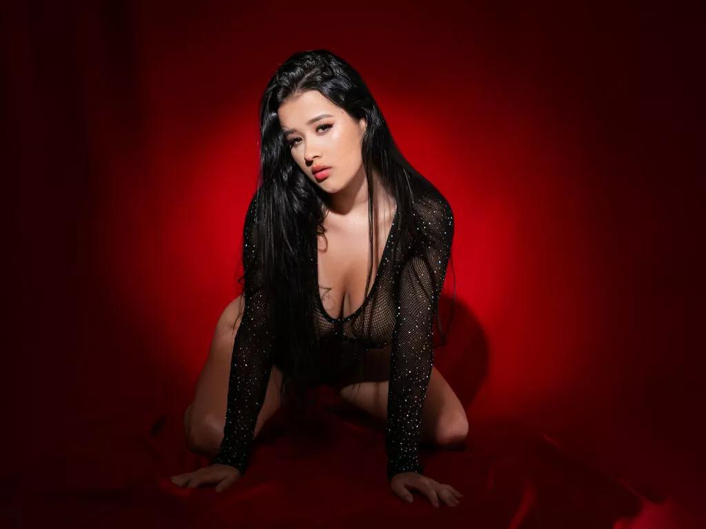 EmiRoseth from LiveJasmin