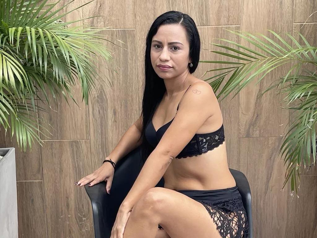 HazelDior from LiveJasmin
