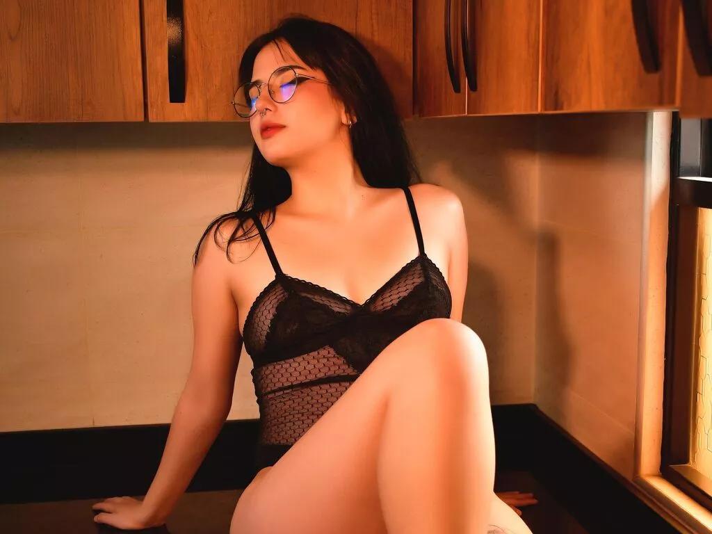 HinaHelt from LiveJasmin