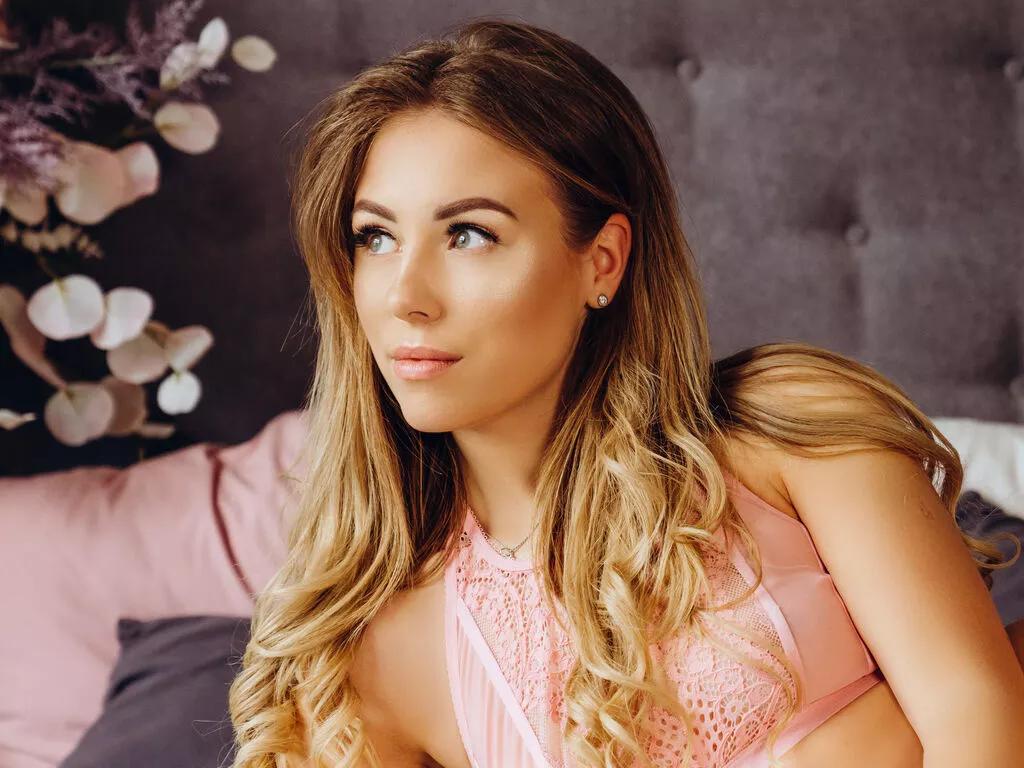 LeylaBlanc from LiveJasmin