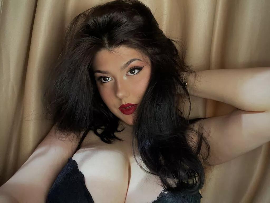 LoraPavlov from LiveJasmin