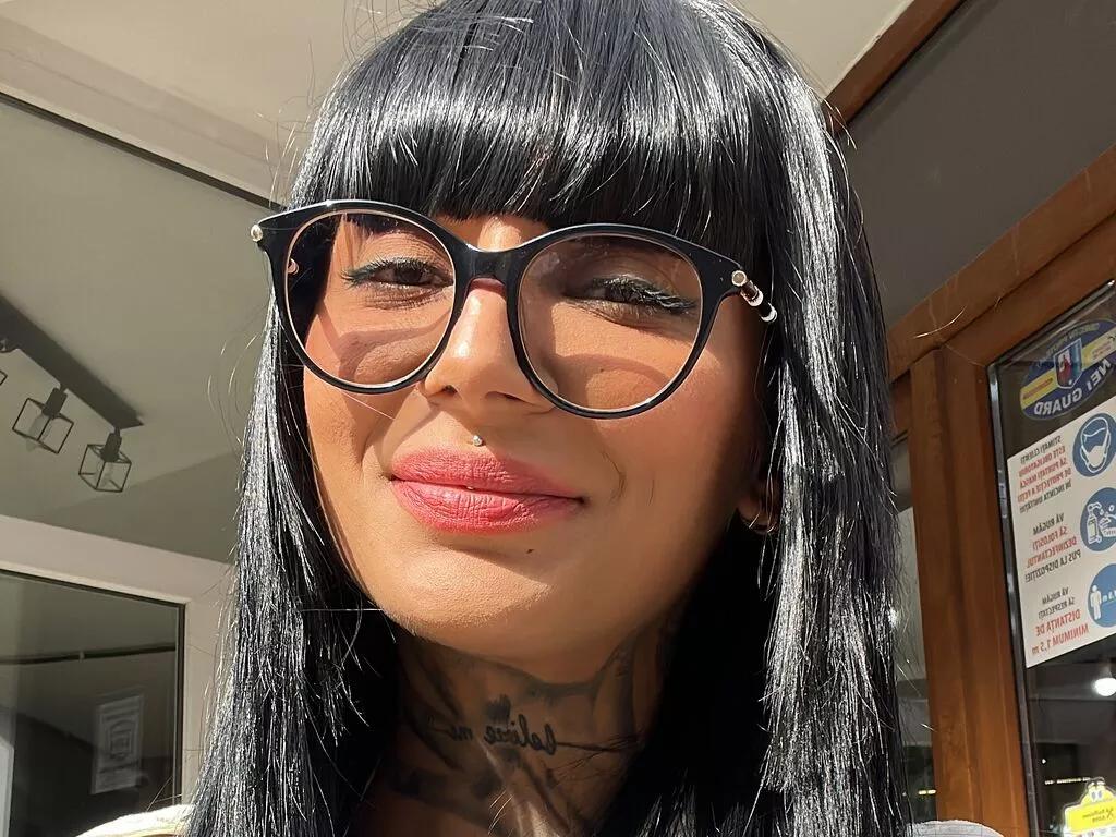 LuckyDeniz from LiveJasmin