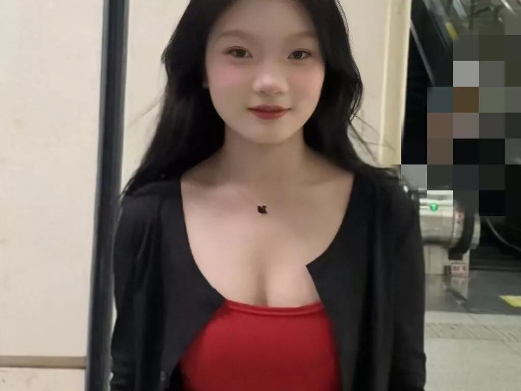 MaggieEileen from LiveJasmin