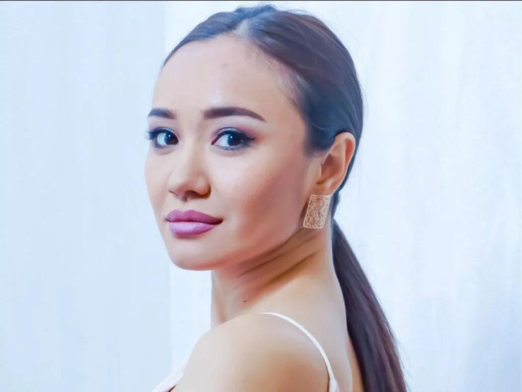MaliLin from LiveJasmin