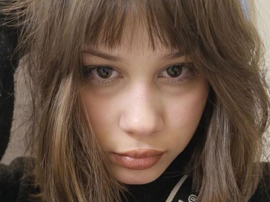 MintaGekas from LiveJasmin