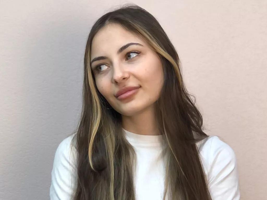ZanaBaerman from LiveJasmin