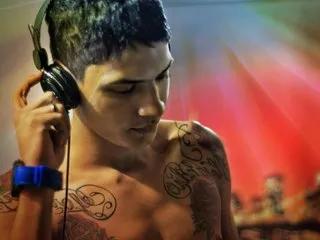 Alejandro_As from Streamate