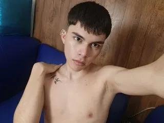 Carlitos18 from Streamate