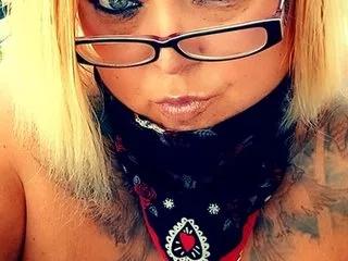 GearHeadGoddess70 from Streamate