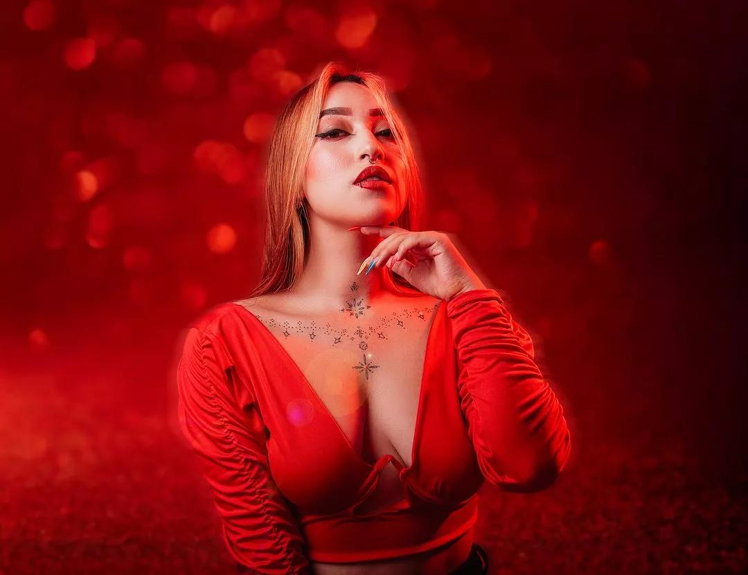 MollyCruzz from Streamate
