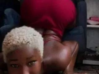 Selinah22 from Streamate