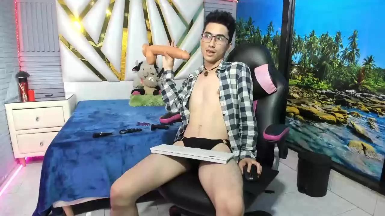 AndryuOswald20 from Streamray
