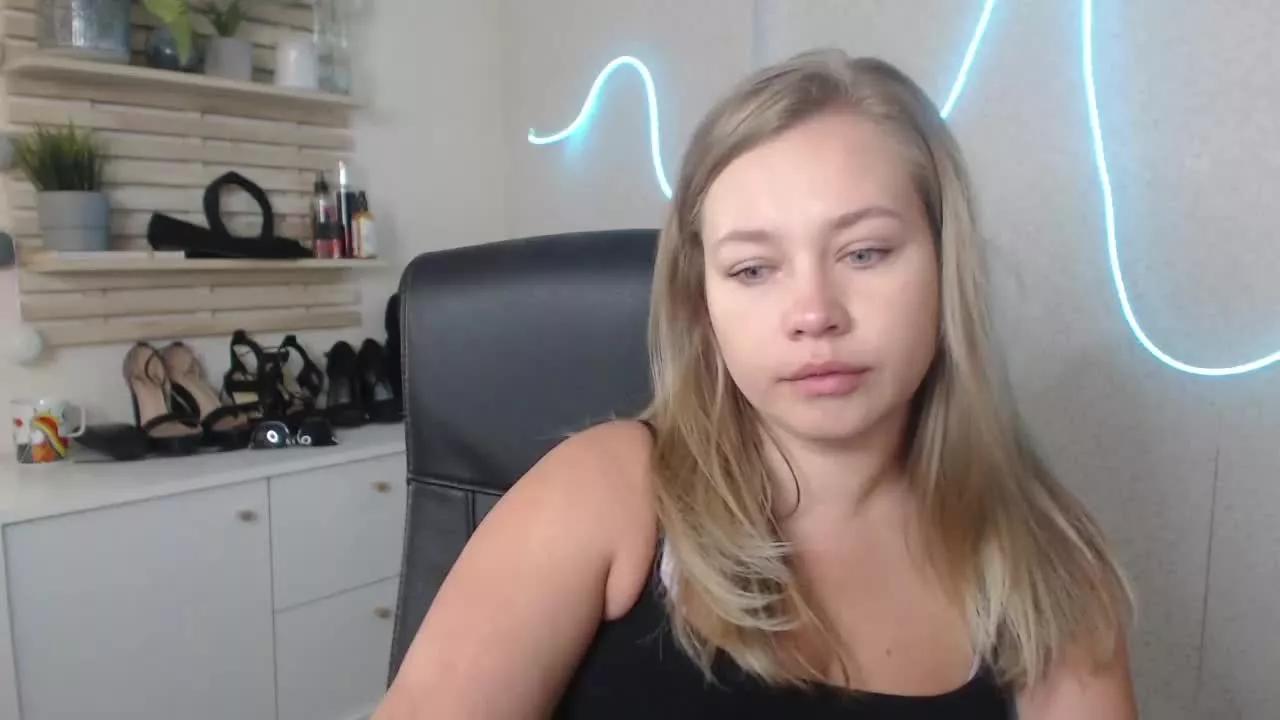 bambiHOLLY from Streamray
