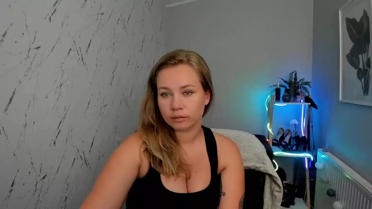 bambiHOLLY from Streamray