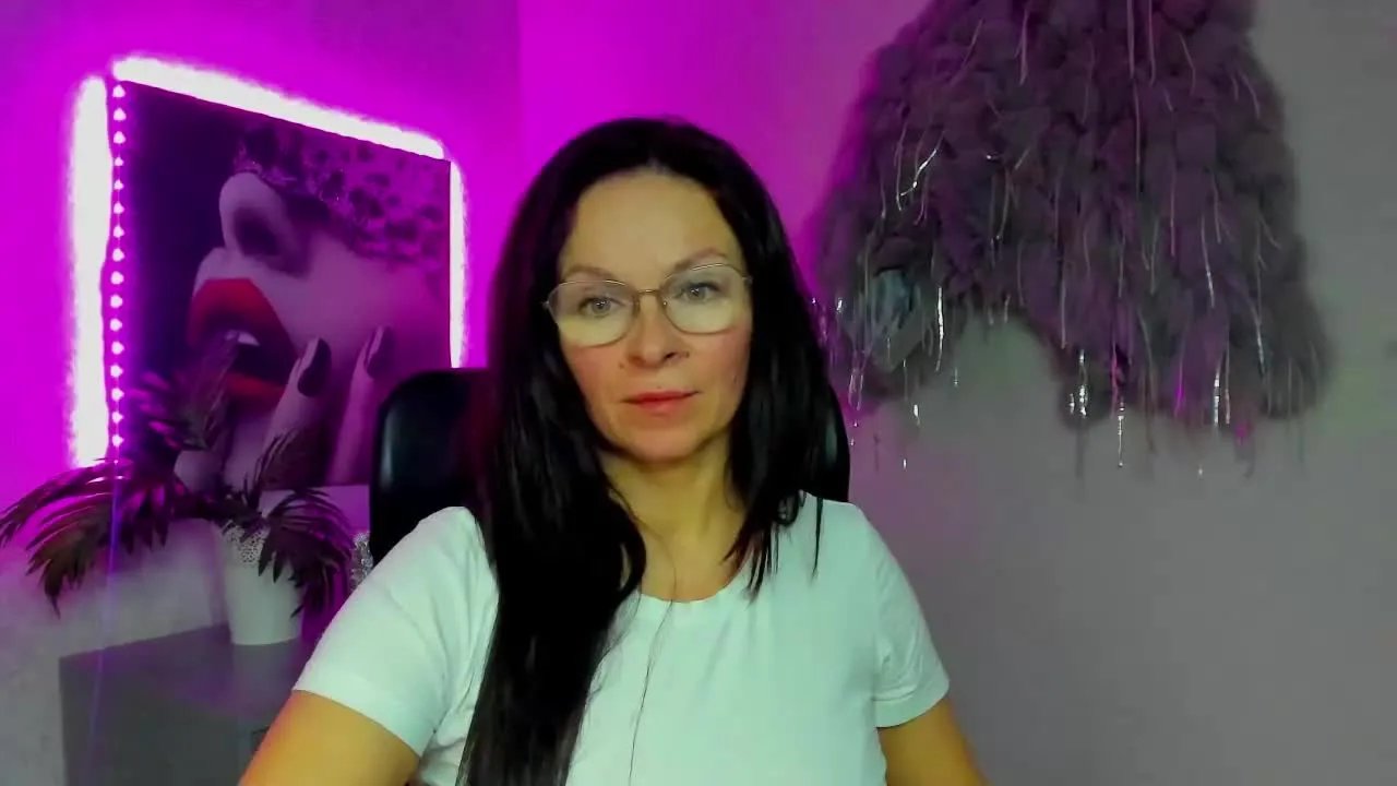 HelenTasty from Streamray