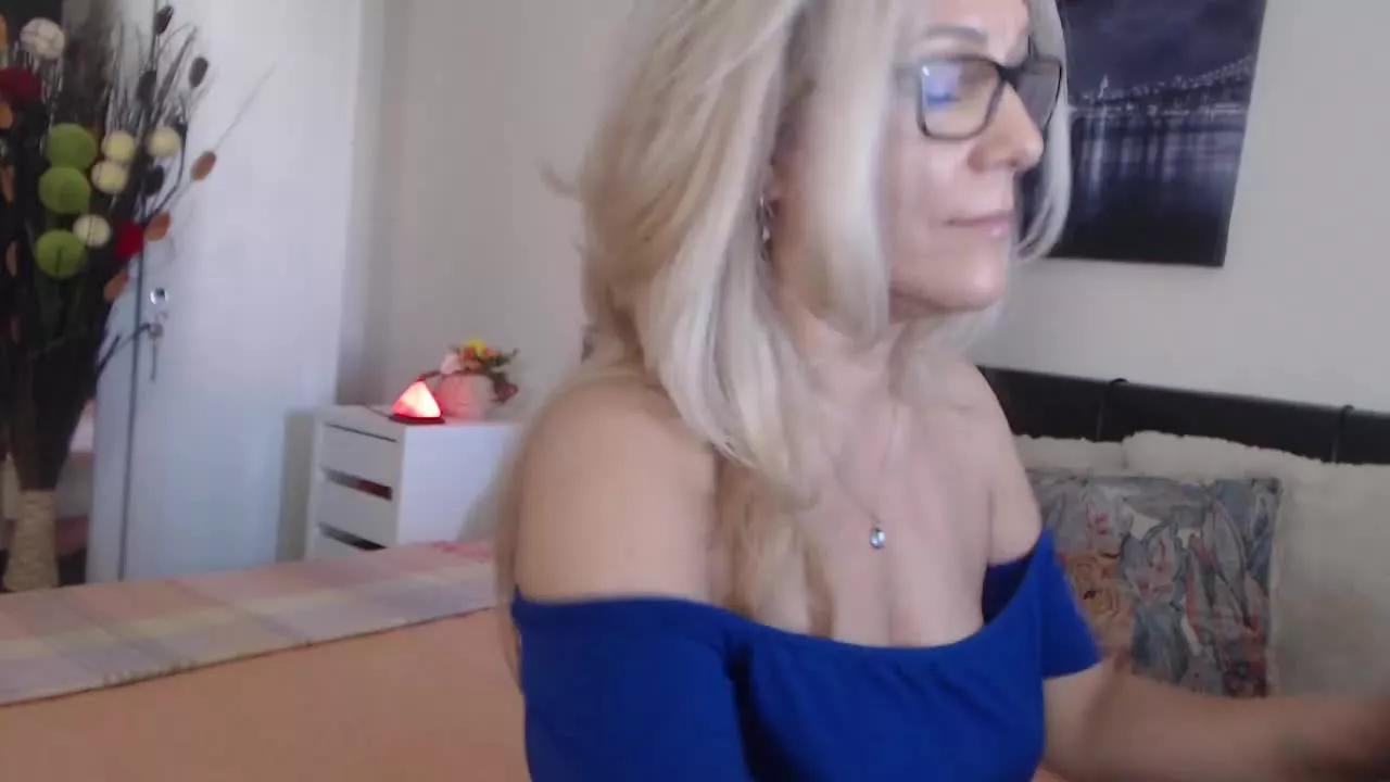 Reeya from Streamray