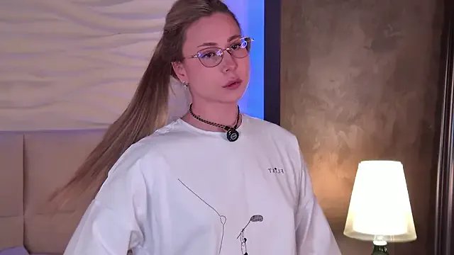 -SaraBlack- from StripChat