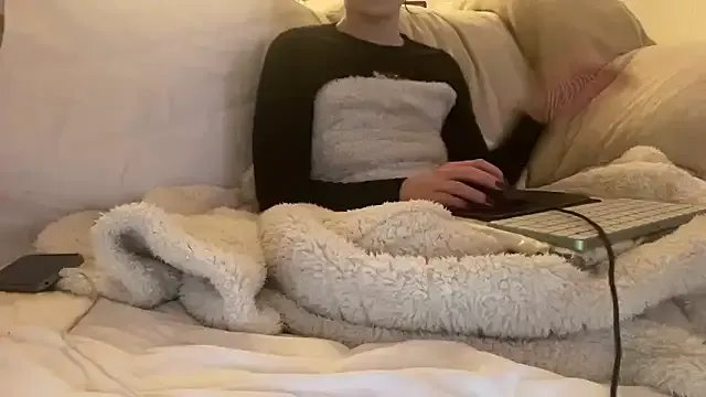 18yoteenvirgin from StripChat