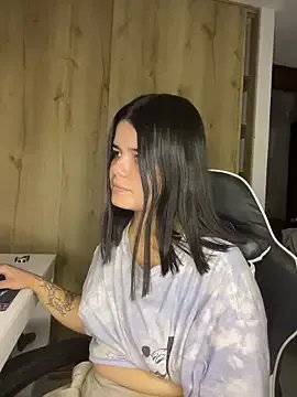 2Angela_ from StripChat