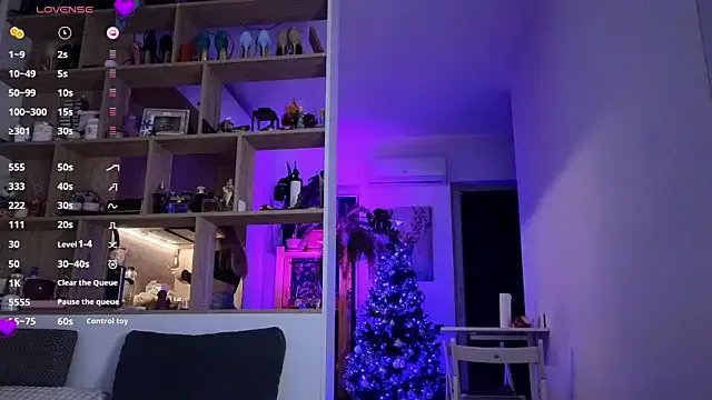 _alleyesonme_ from StripChat