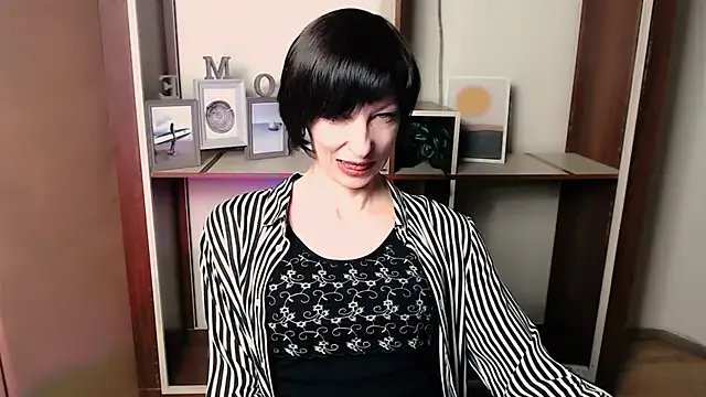 _AngeliaFlow_ from StripChat