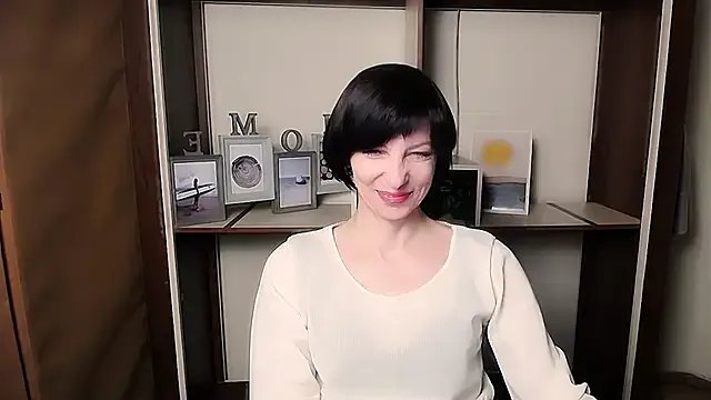 _AngeliaFlow_ from StripChat