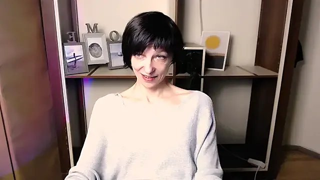 _AngeliaFlow_ from StripChat