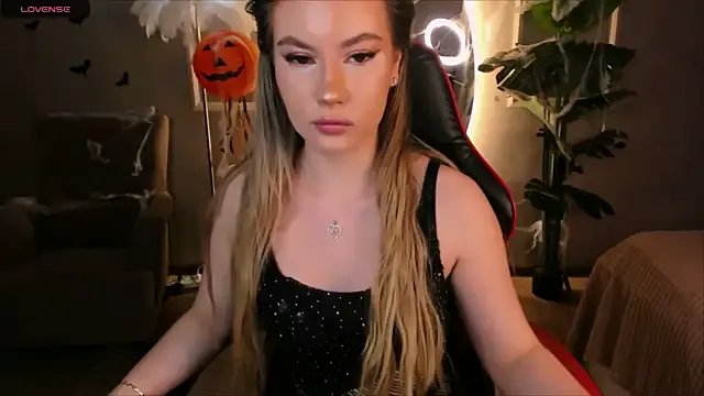 _BellaClark from StripChat