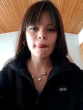 _Isabella-7 from StripChat