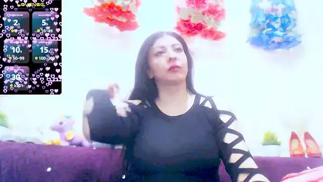 _magic_smile_11 from StripChat is Freechat