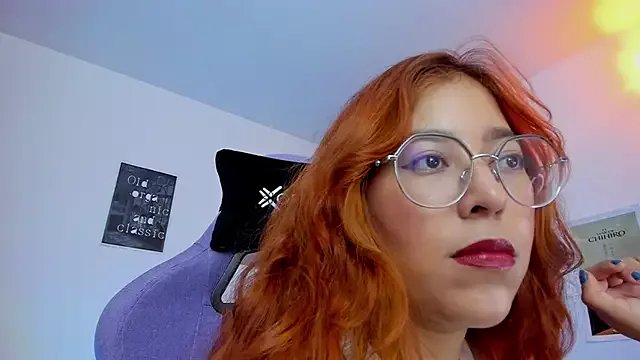 _Moon_Johnson from StripChat