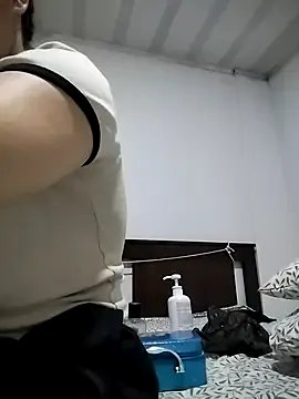 _Valentina_Squirt_ from StripChat