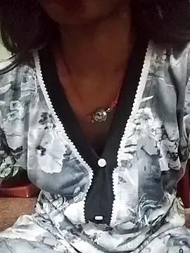 Aadhini01 from StripChat