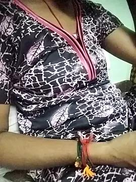 Aadhini01 from StripChat