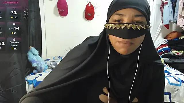 Aaliyah_brown from StripChat