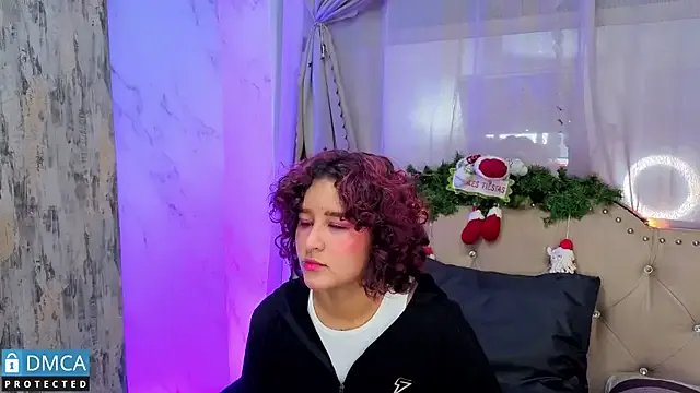 ahsly_Zam from StripChat