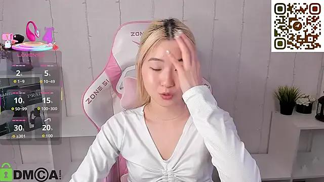 Aisi_18 from StripChat