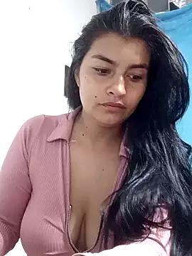 AlanaHotxx from StripChat
