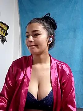 AlanaHotxx from StripChat