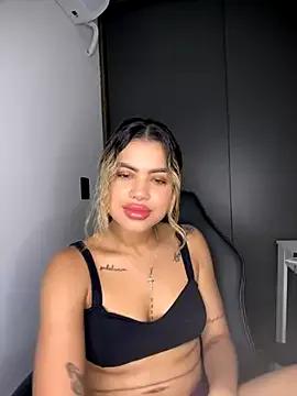 Alanna-foxx from StripChat