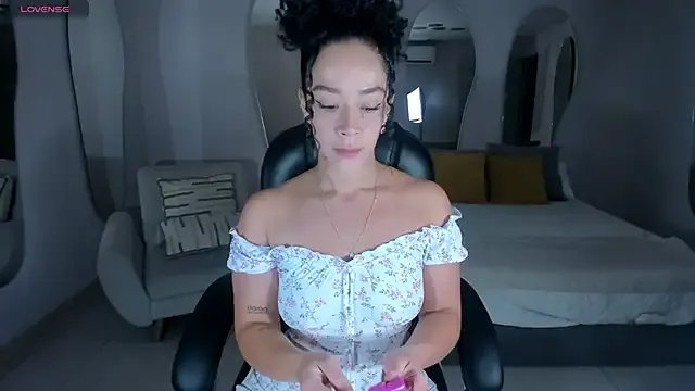 AlessaRomero from StripChat