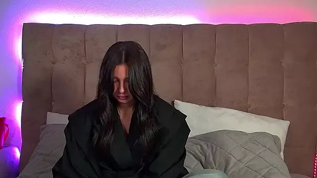 AlexandraBloom from StripChat