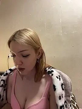 AlexandraXKitty from StripChat