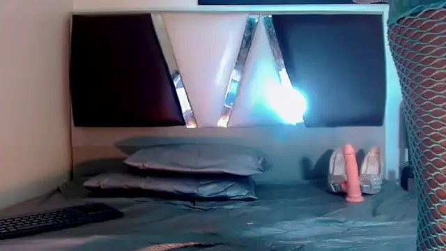 alexsandra_kiss from StripChat