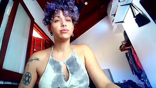 Naked Room alicetgirlbr 