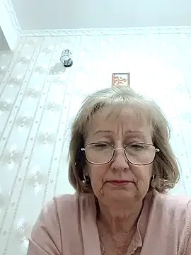 AlikaSwan5821 from StripChat