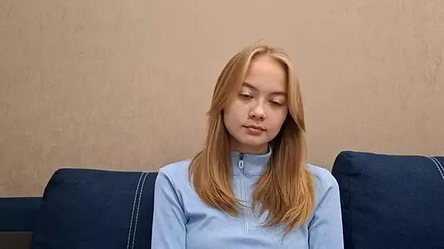 ALISALISAAS from StripChat
