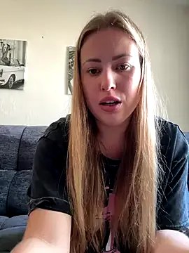 AlisaWhite from StripChat