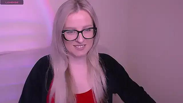 AllaLeomz from StripChat